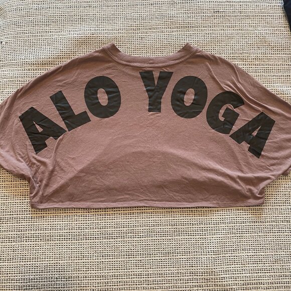 ALO Yoga Tops - ALO Yoga cropped top Size S.